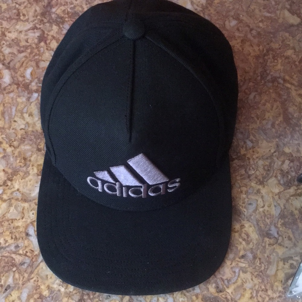 Man’s Adidas Black Adjustable Baseball Cap